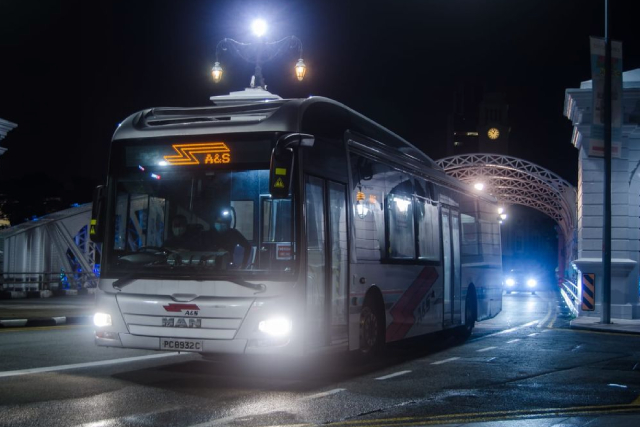 How Charter Buses Reduce No-Shows at Corporate Events